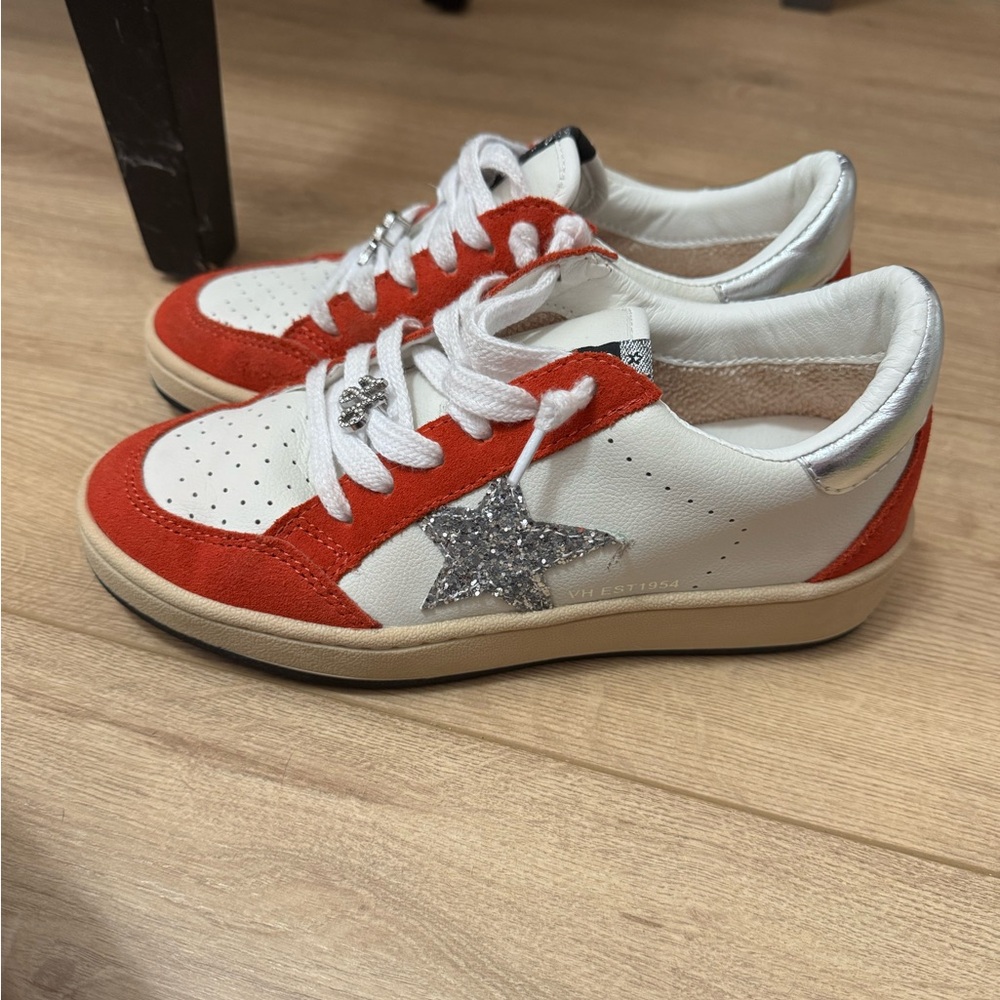 Vintage Havana Red and White Star Sneakers